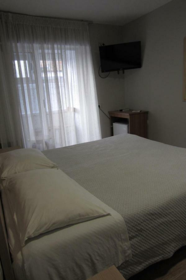 Salku Serviced Rooms Tiranë Luaran gambar