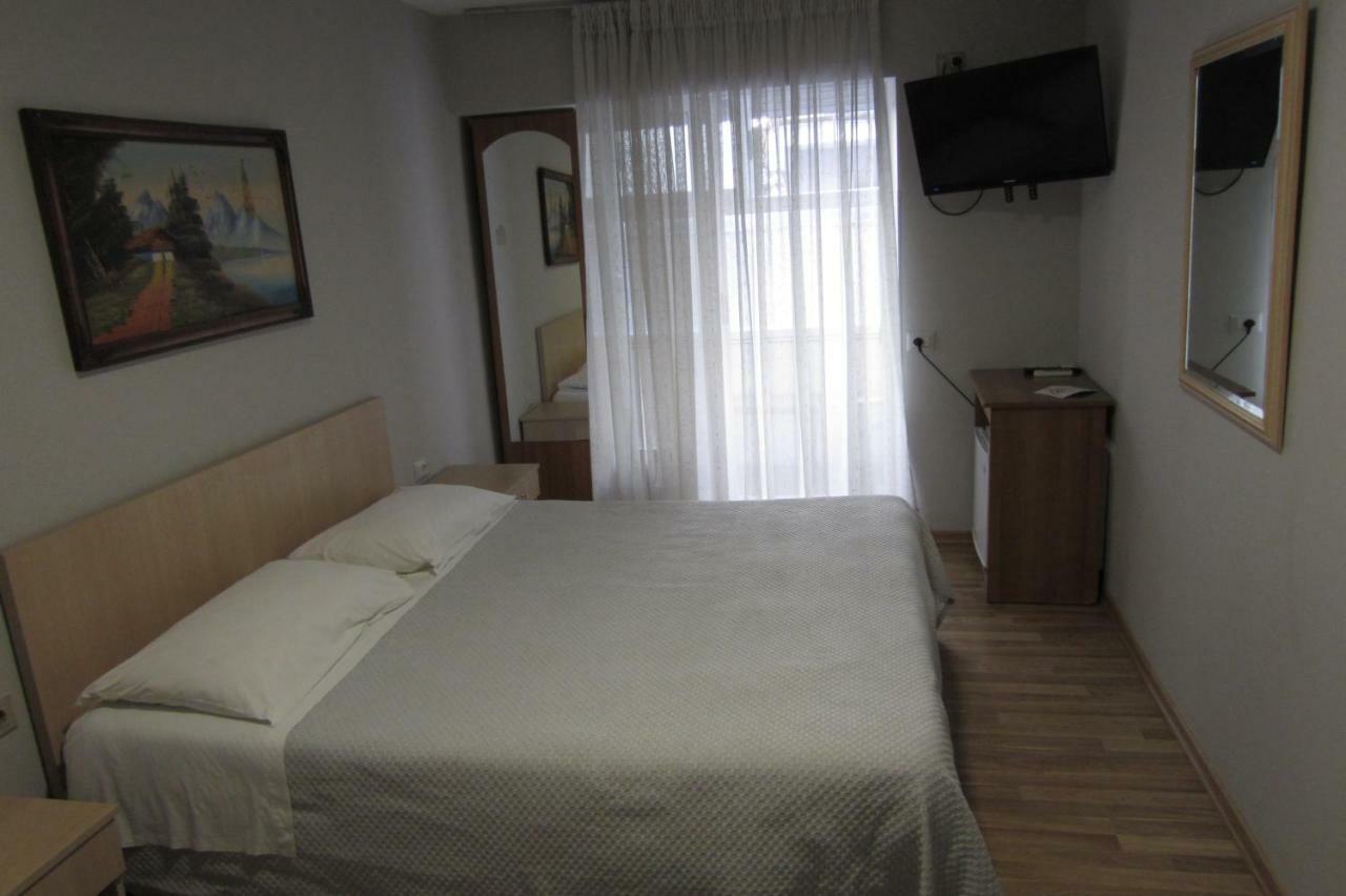 Salku Serviced Rooms Tiranë Luaran gambar