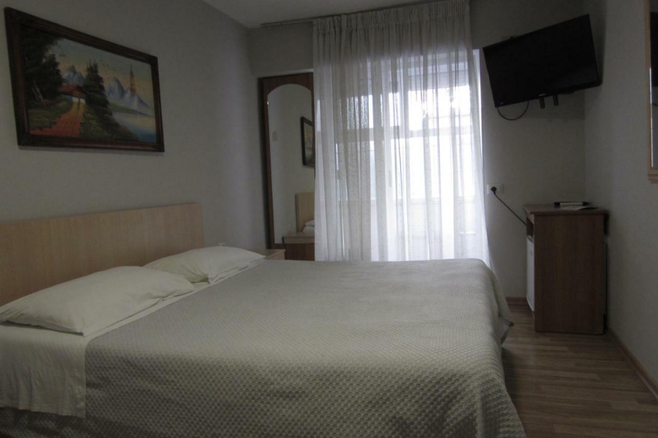 Salku Serviced Rooms Tiranë Luaran gambar